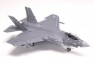 1/72 F-35C LIGHTNING II Skala Byggesett thumbnail